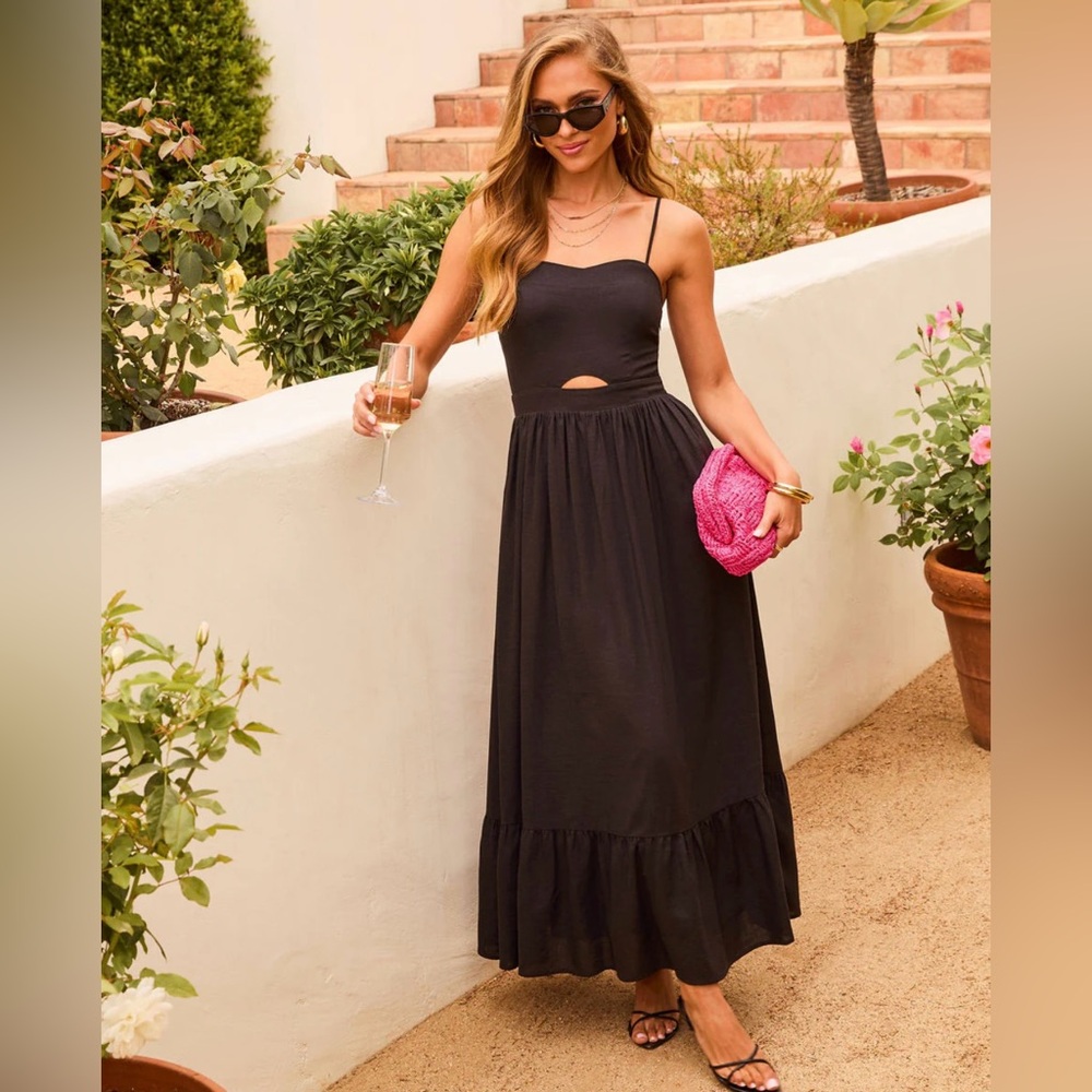 NWT Vici Eleanor A-Line Front Cutout Maxi Dress Size Large